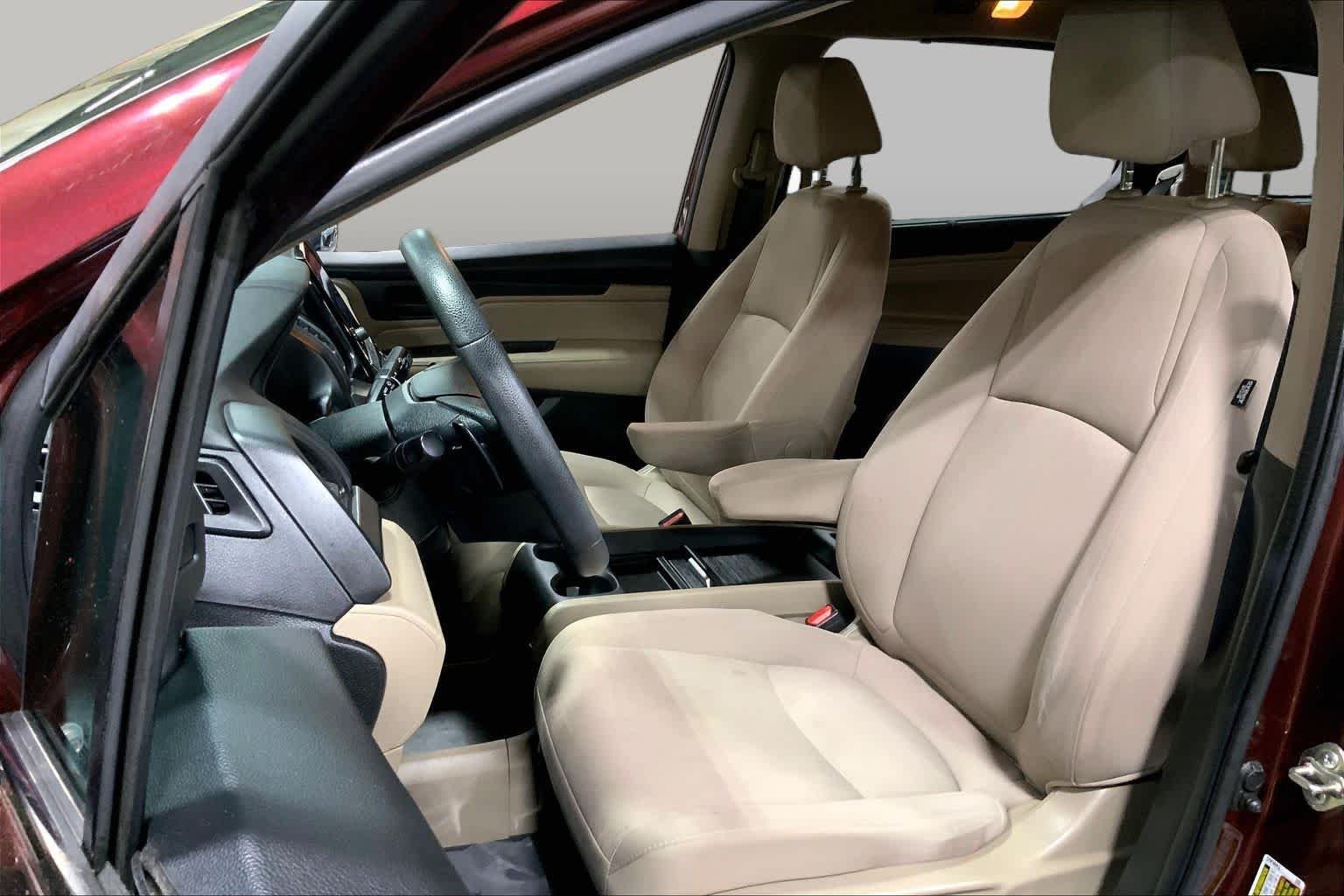 Pre-Owned 2018 Honda Odyssey EX