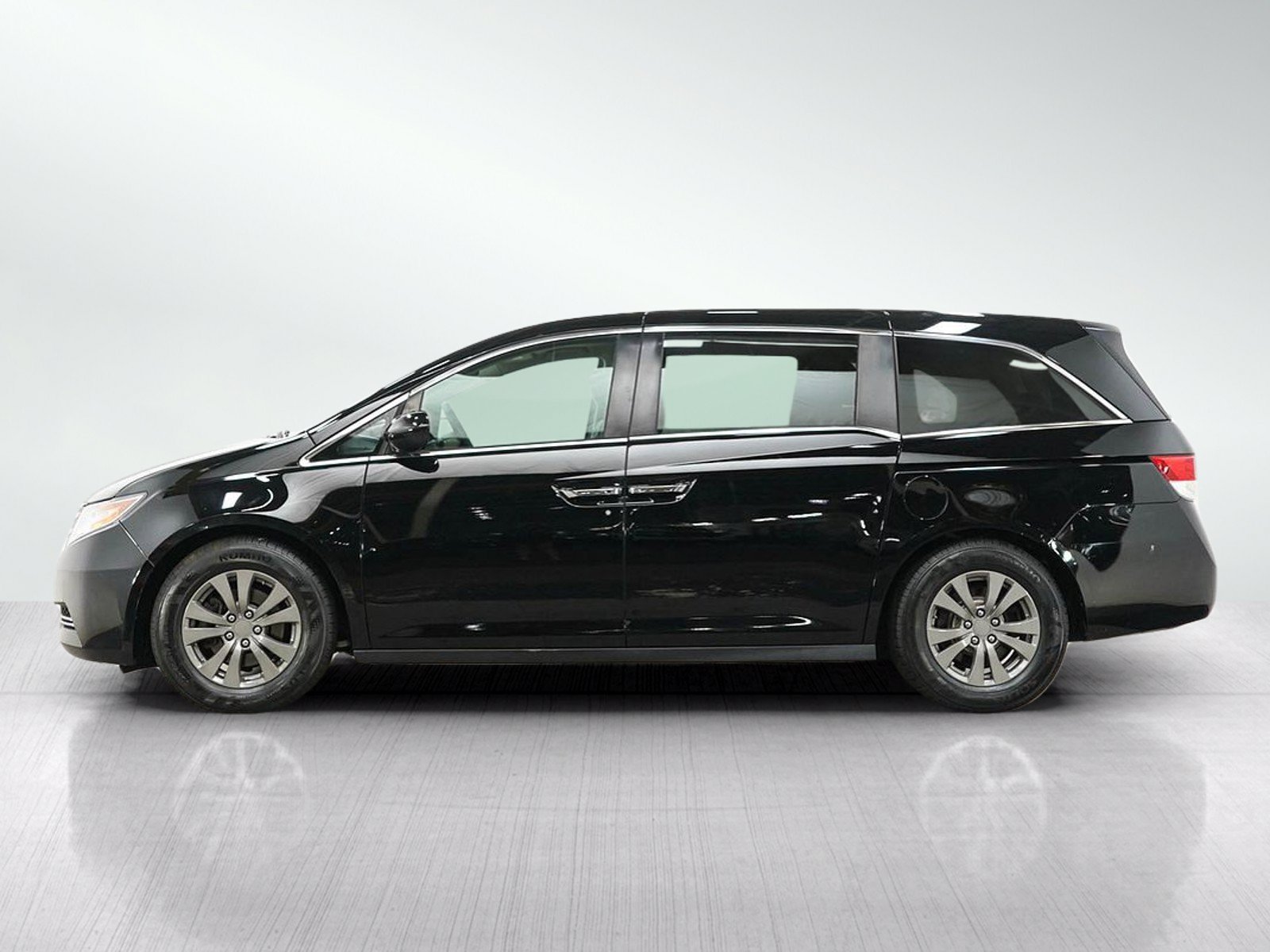 Used 2015 Honda Odyssey EX-L with VIN 5FNRL5H66FB098773 for sale in Minneapolis, Minnesota