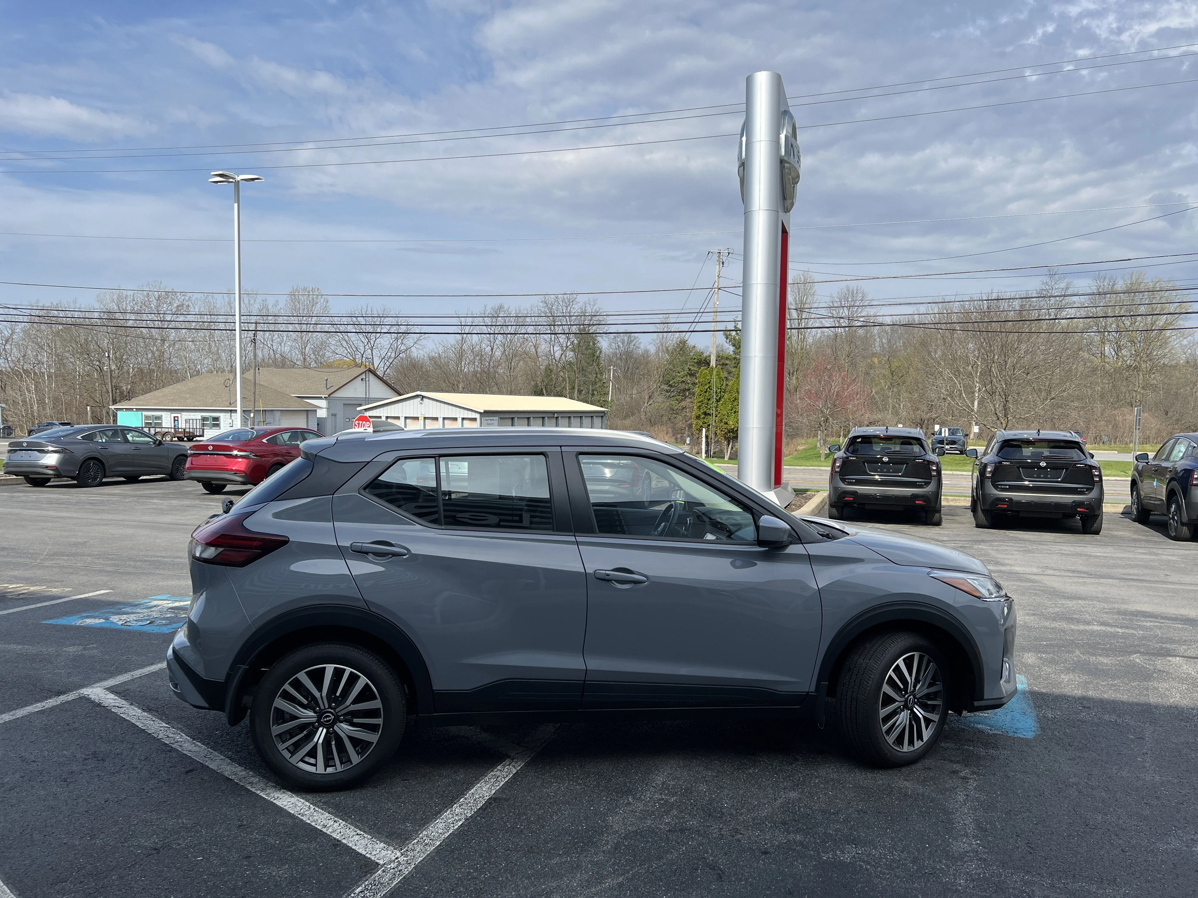 Used 2023 Boulder Gray Pearl Nissan SV image 9