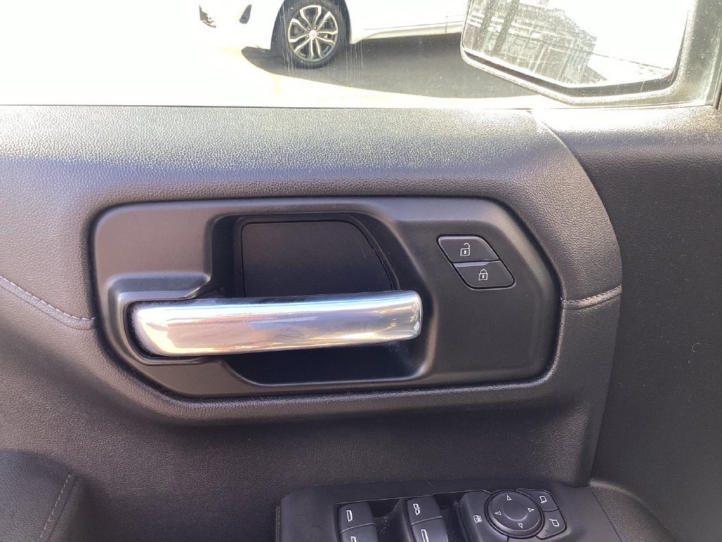 Used 2021 SUMMIT WHITE Chevrolet RST image 37