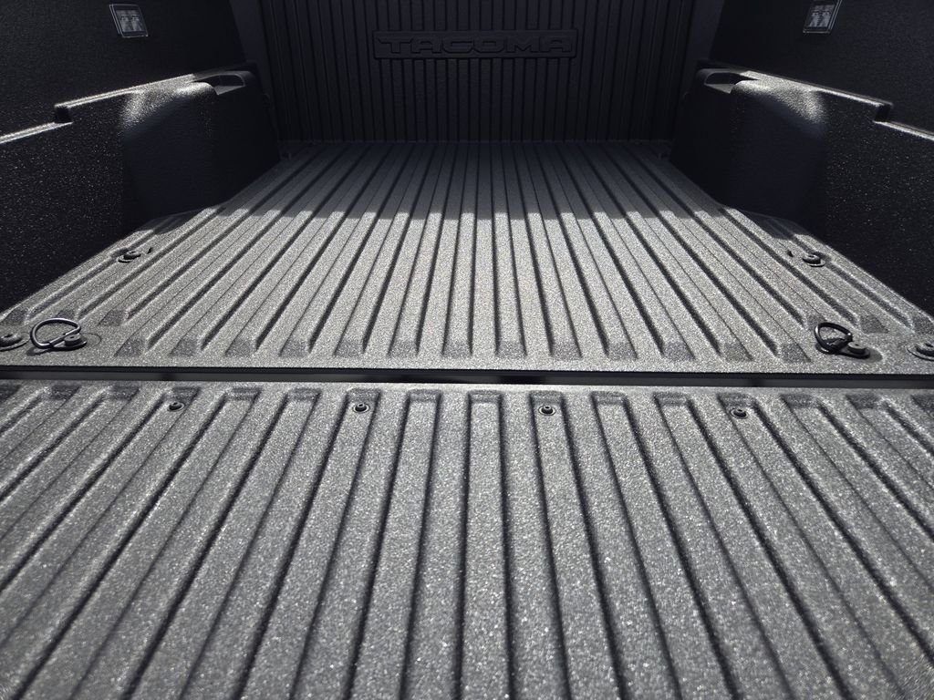 2026 Toyota Tacoma SR5 - Photo 23