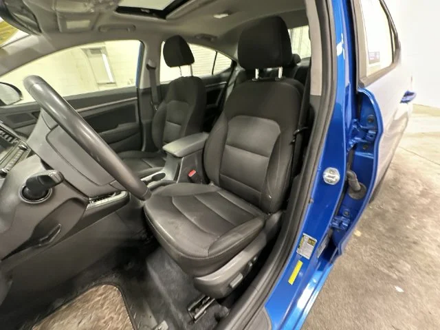 Used 2017 Electric Blue Hyundai Value Edition image 13
