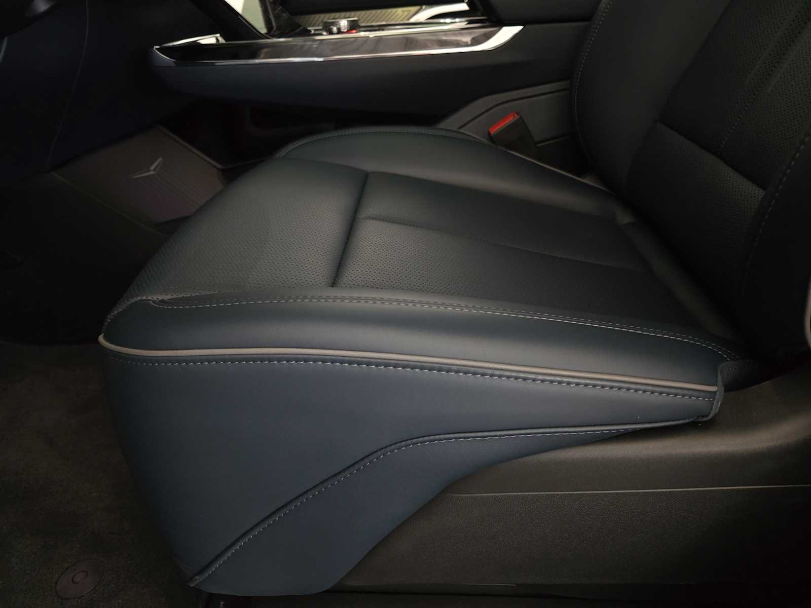 2025 Cadillac Escalade IQ Luxury 2 - Photo 15