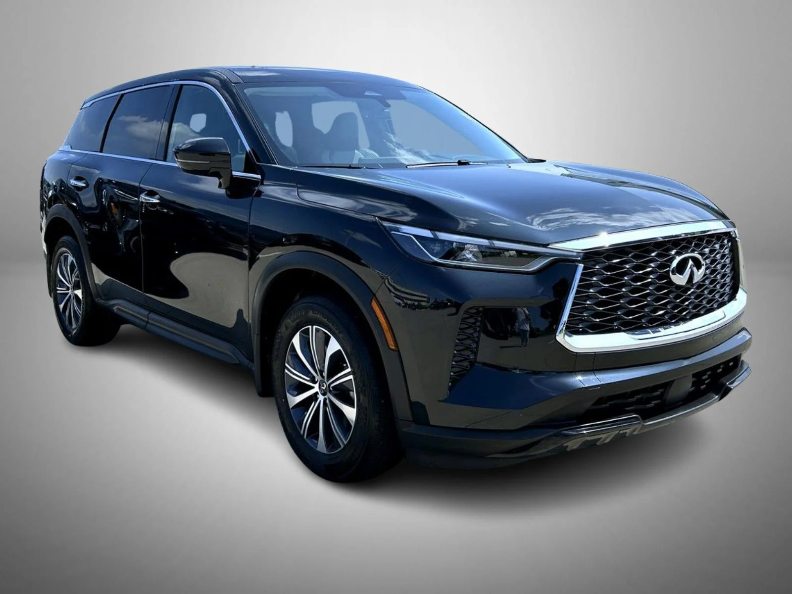 Used 2025 Black INFINITI PURE image 3