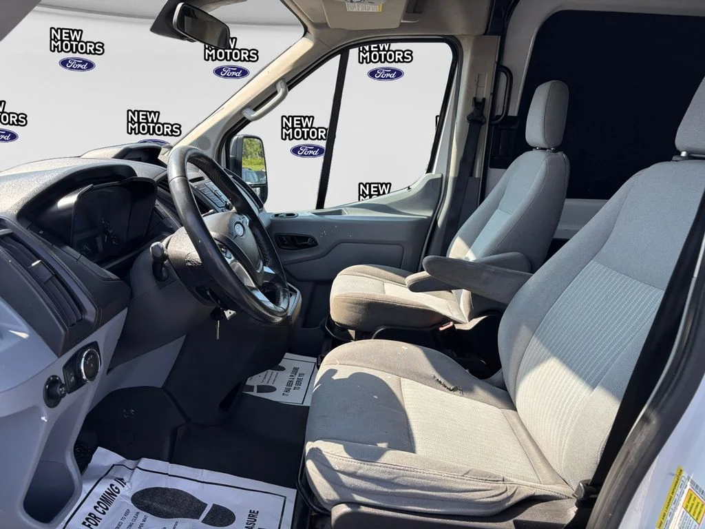 Used 2015 Oxford White Ford Base image 9