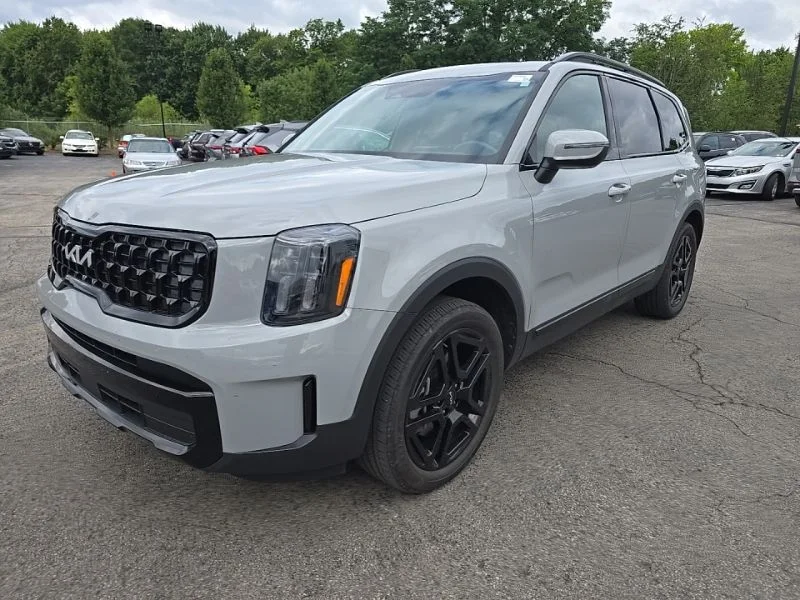 Used 2024 Gray Kia EX X-Line image 3