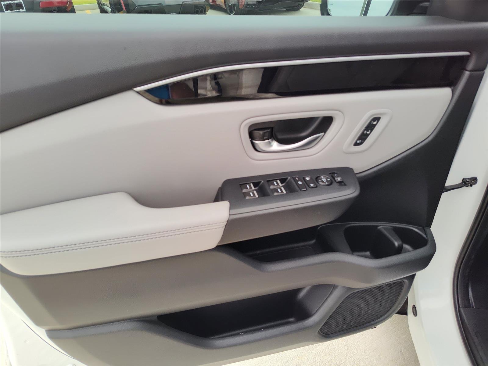 Used 2025  Honda Touring image 16