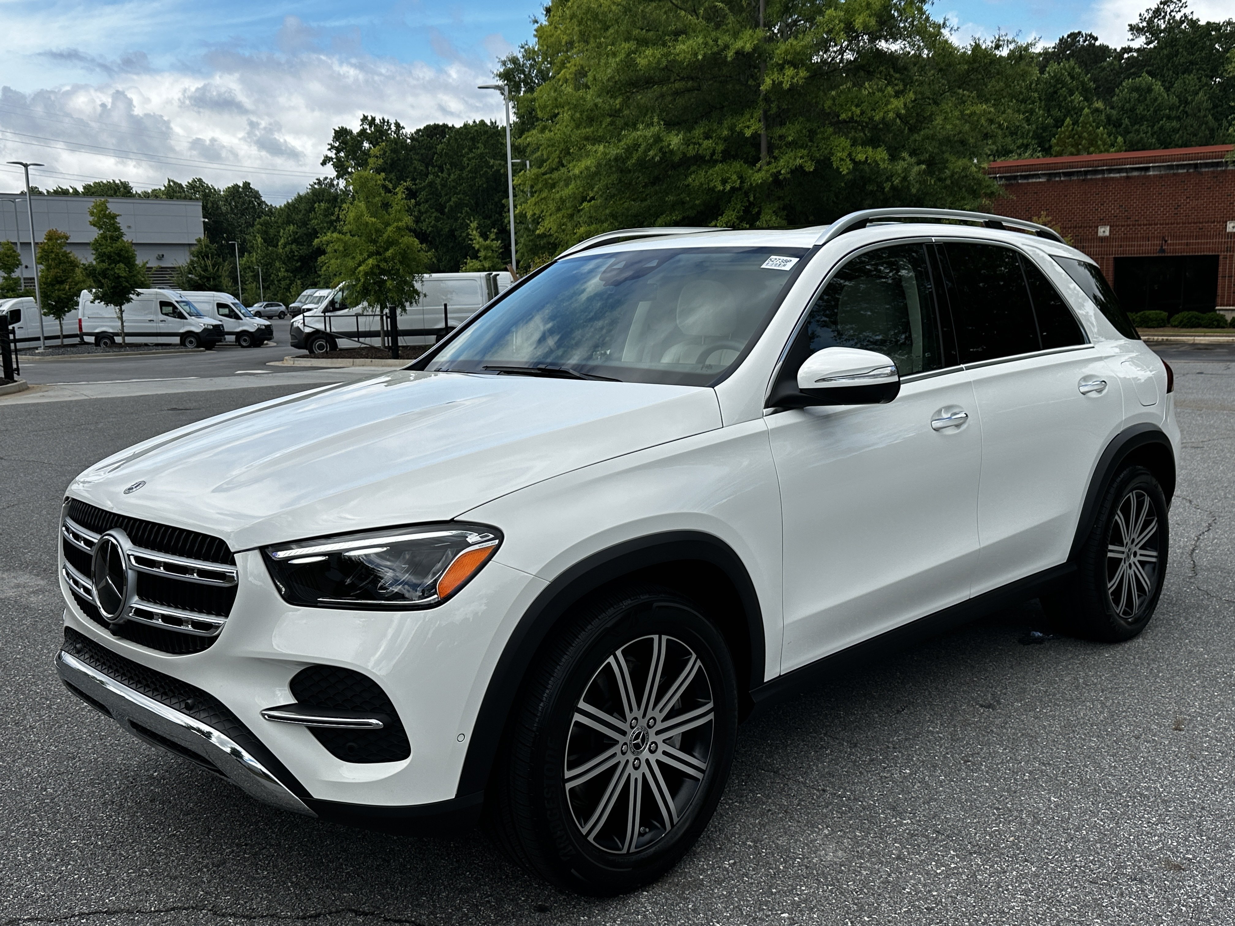 Certified Used 2026 White Mercedes-Benz GLE 450e image 4