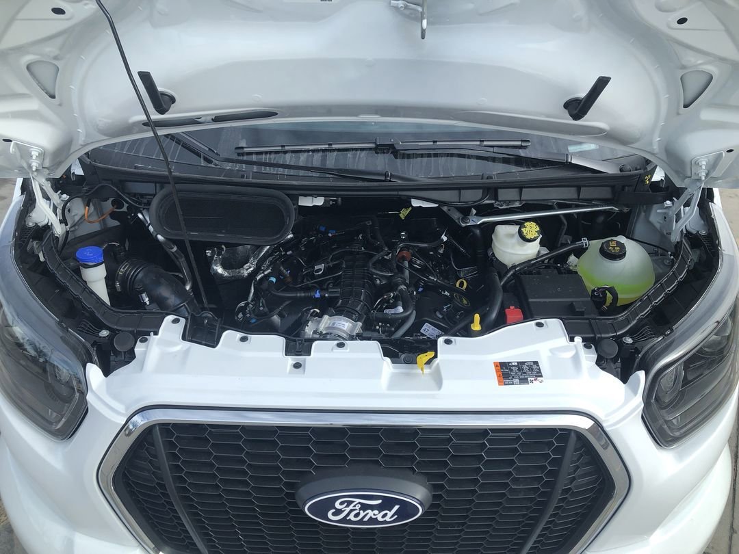 New 2026 Oxford White Ford XLT image 29