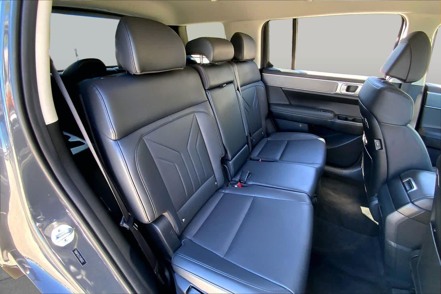 Used 2026 Ecotronic Gray Hyundai SEL image 19
