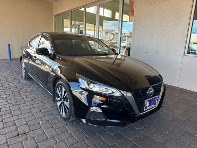 Used 2022 Black Nissan 2.5 SV image 6