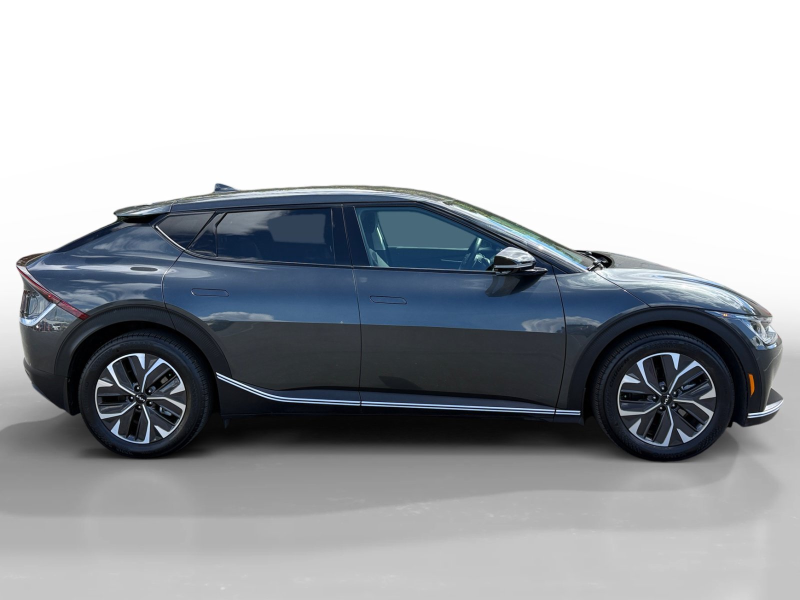 Used 2024 Gray Kia Light image 6