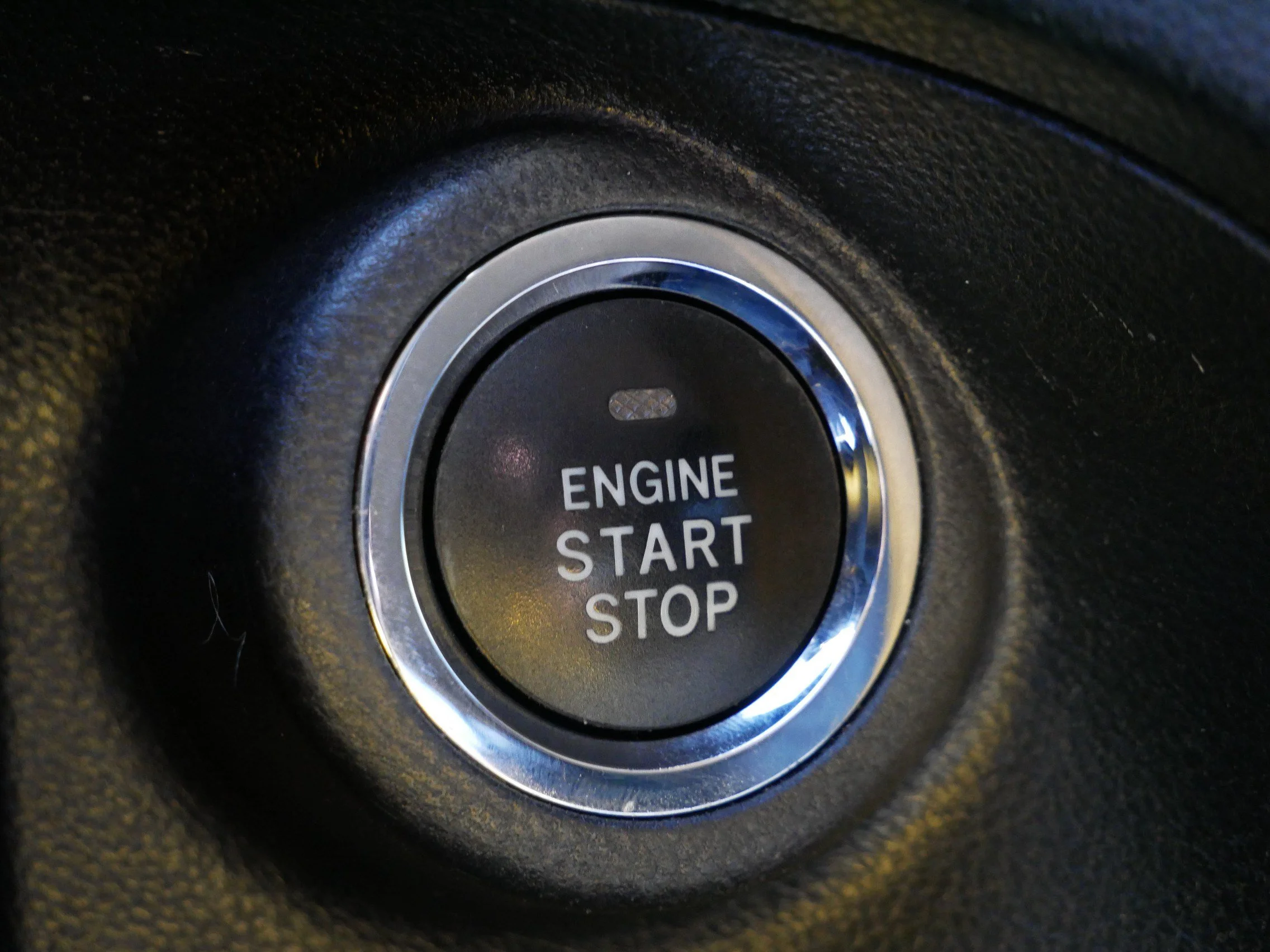 Used 2020 Magnetite Gray Metallic Subaru Premium image 31