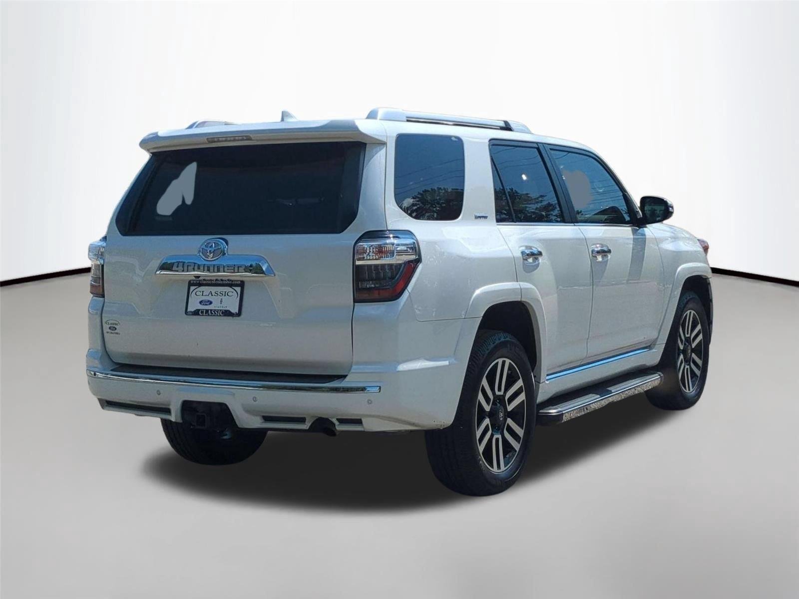 Used 2019 Blizzard Pearl Toyota Limited image 5
