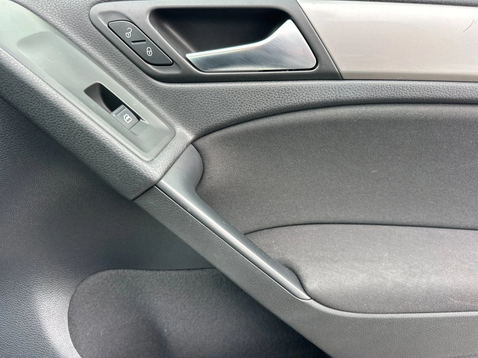 Used 2011 White Volkswagen TDI image 19