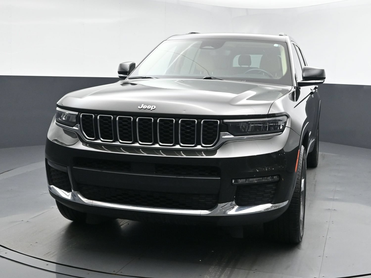 Used 2022 Rocky Mountain Pearlcoat Jeep Limited image 21
