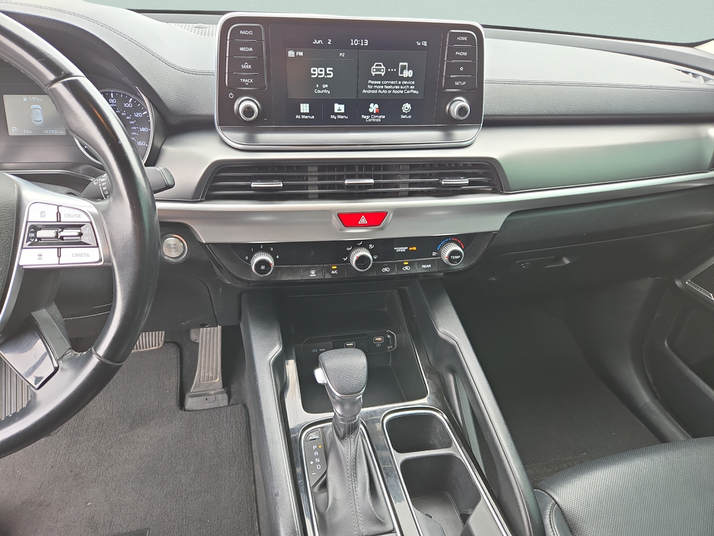 Used 2020 White Kia LX image 20