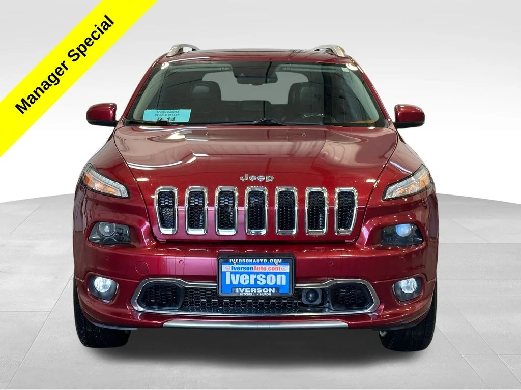 Used 2017 Jeep Cherokee Overland with VIN 1C4PJMJS2HW601017 for sale in Huron, SD