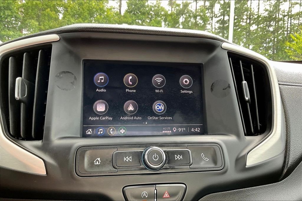 Used 2024 Silver GMC SLE image 18