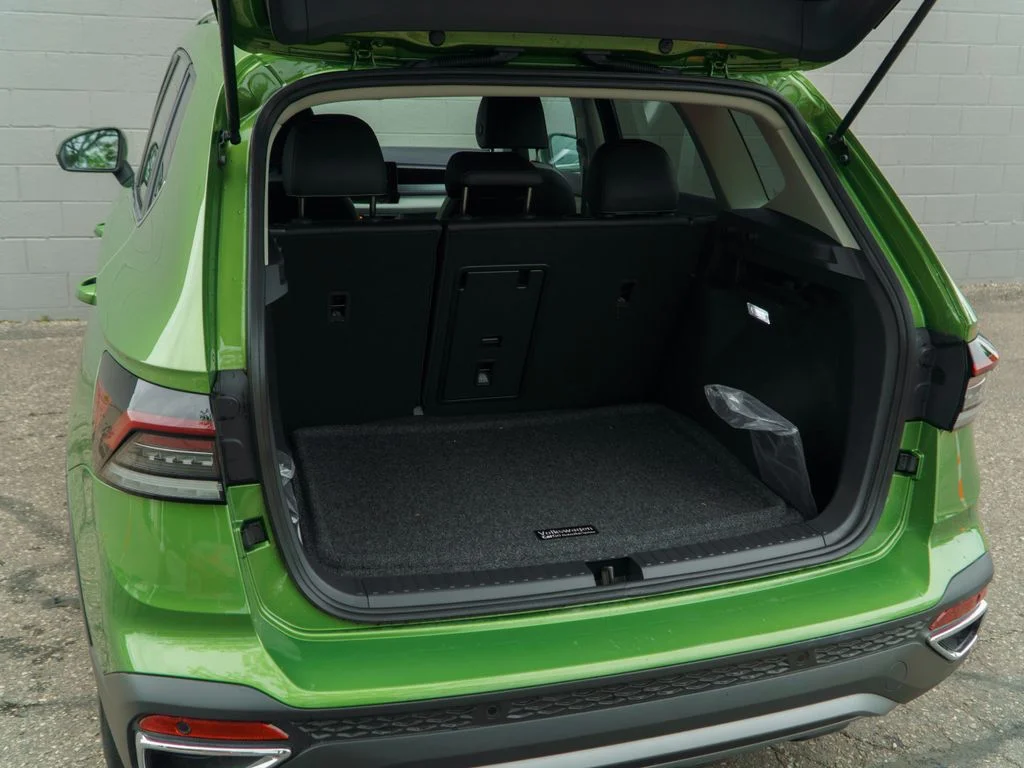New 2026 Green Volkswagen 1.5T SE image 6