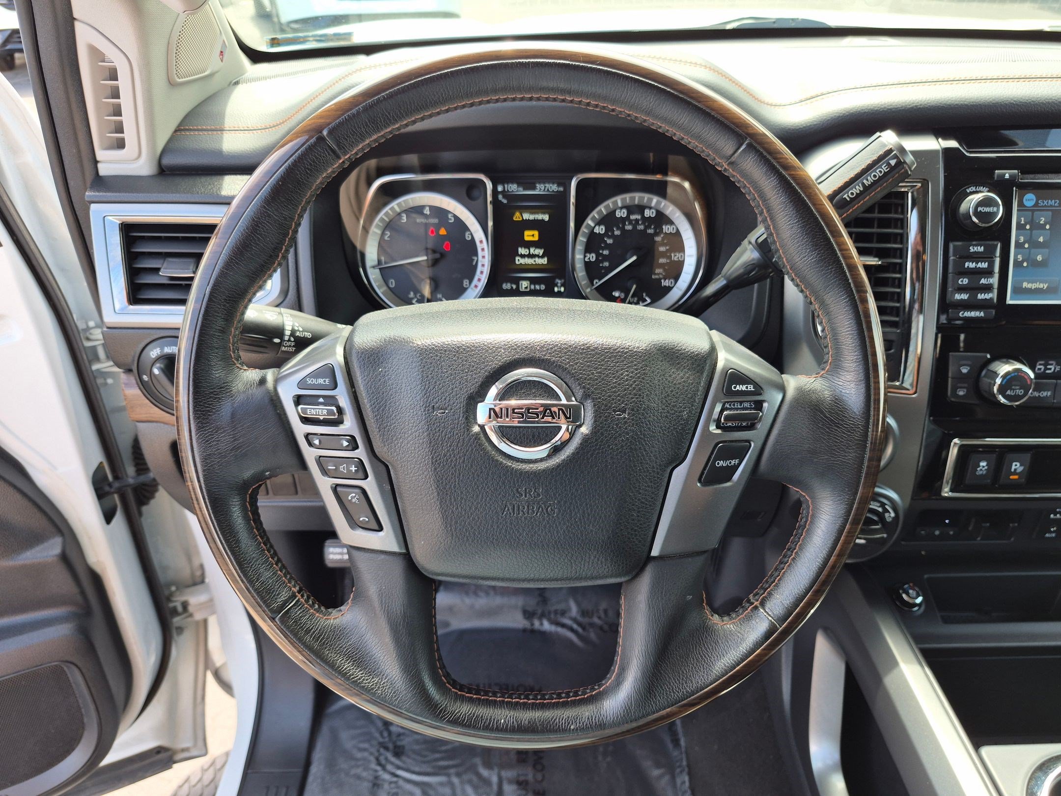 Used 2018 Pearl White Nissan Platinum Reserve image 16