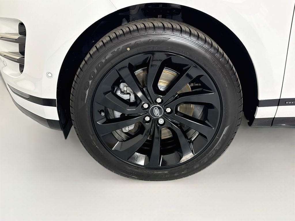 New 2026 Fuji White Land Rover Hoxton Edition image 32