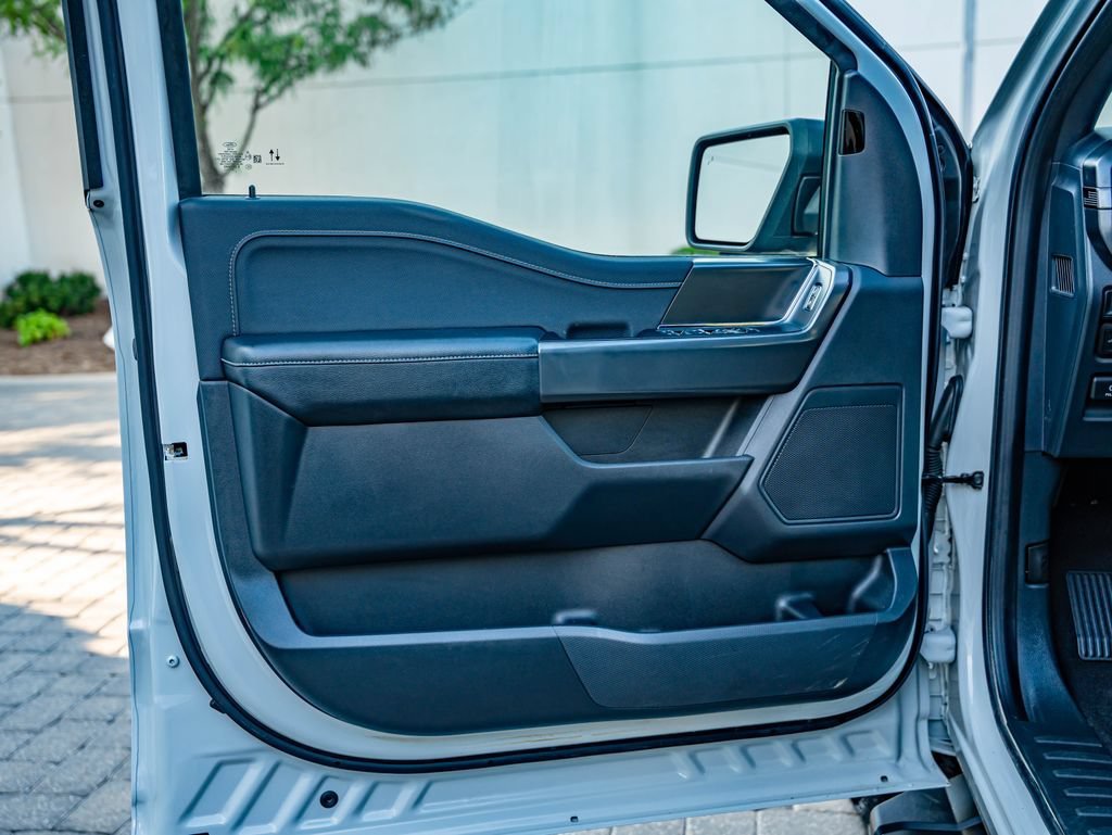 Used 2024 Avalanche Ford XLT image 10