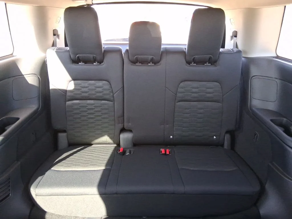 2026 Nissan Pathfinder SV - Photo 29