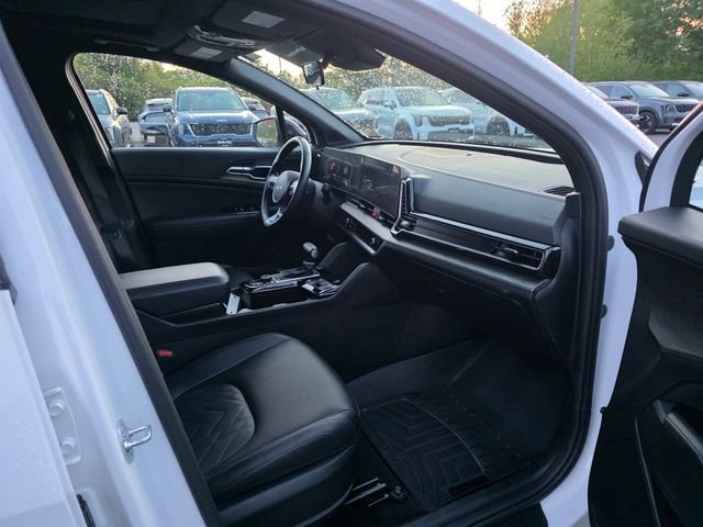 Used 2025 White Kia X-Line image 12