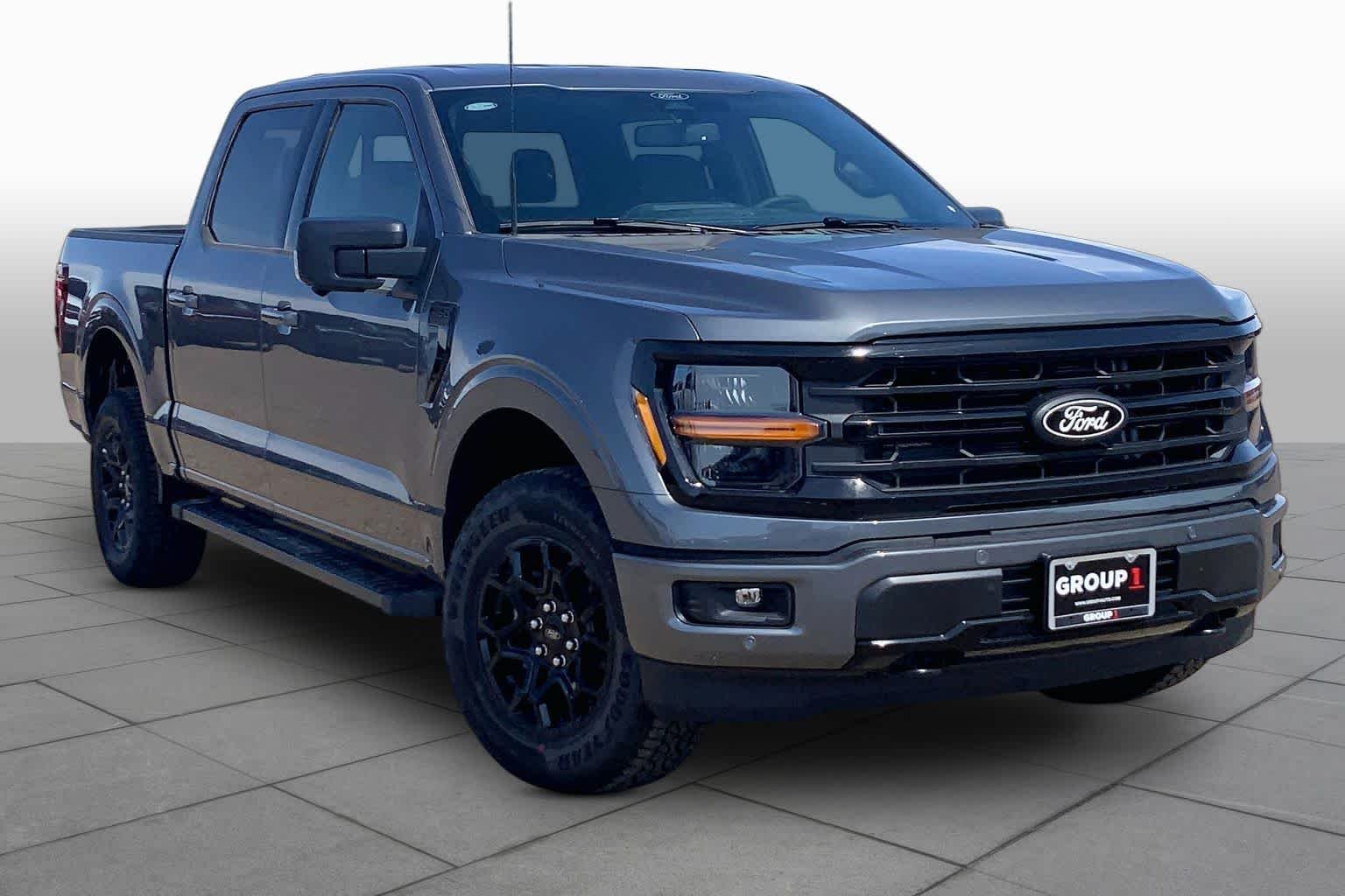 New 2026 Carbonized Gray Metallic Ford XLT image 2