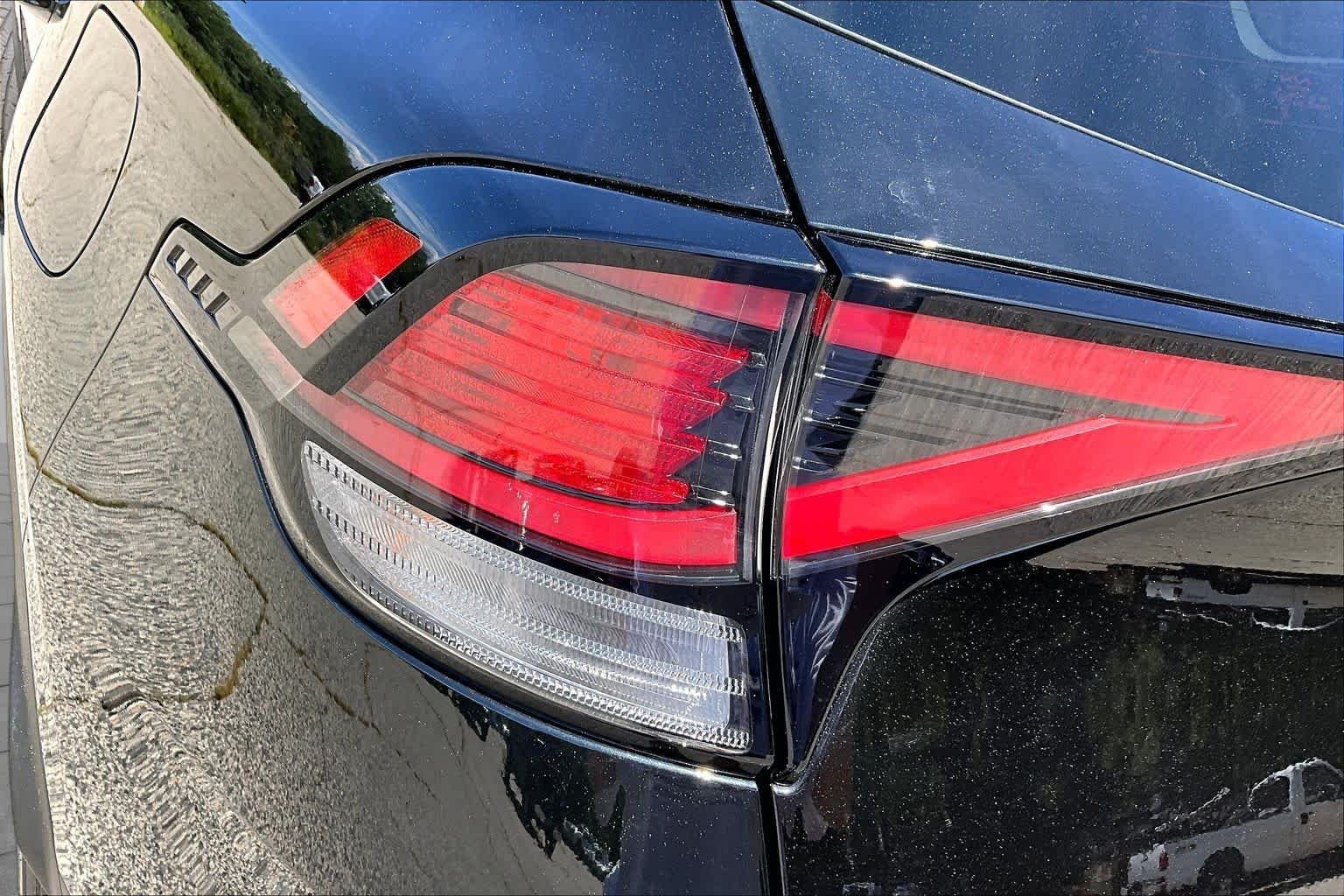 Used 2023 Fusion Black Kia EX image 28