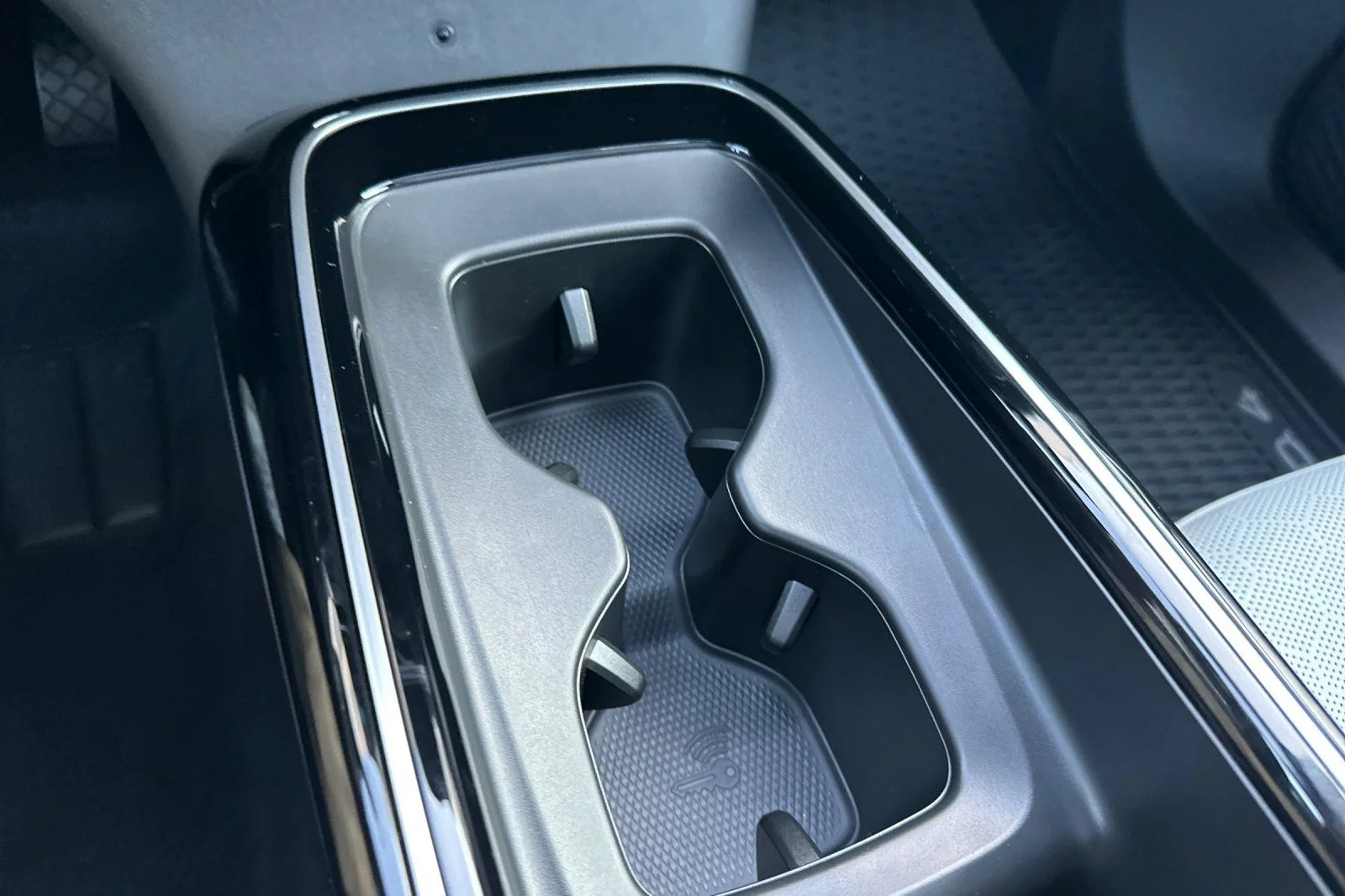 2025 Volkswagen ID.4 PRO S - Photo 25
