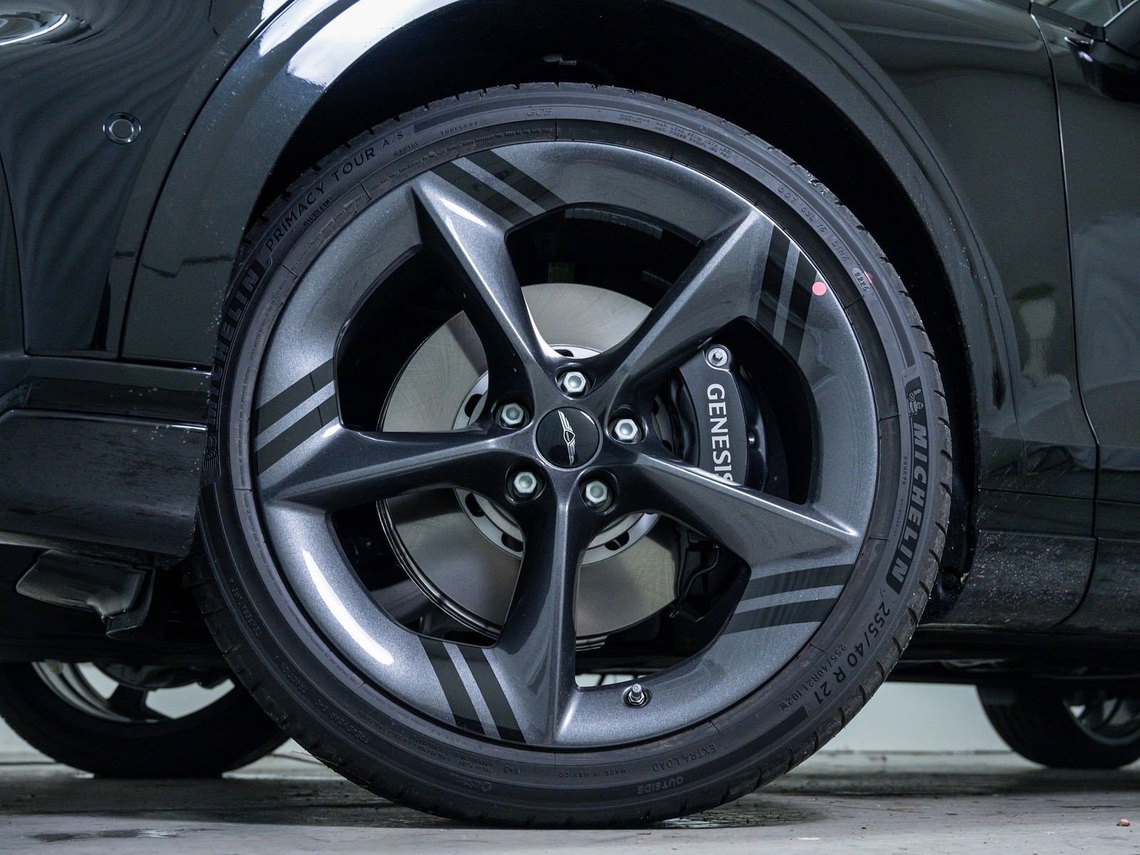 New 2026 Vik Black Genesis 2.5T Sport Prestige image 6