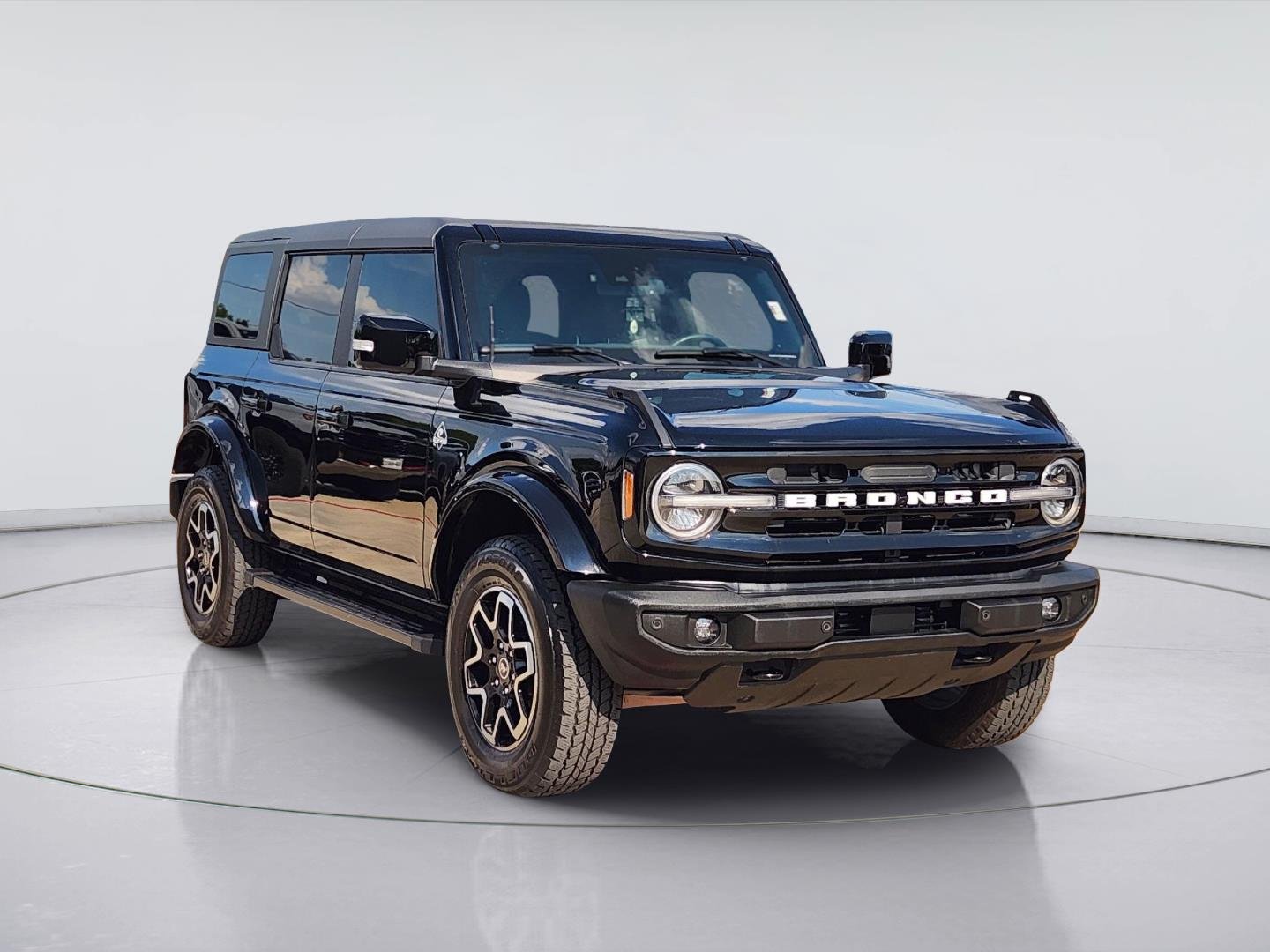 Used 2024 Black Ford Outer Banks image 3