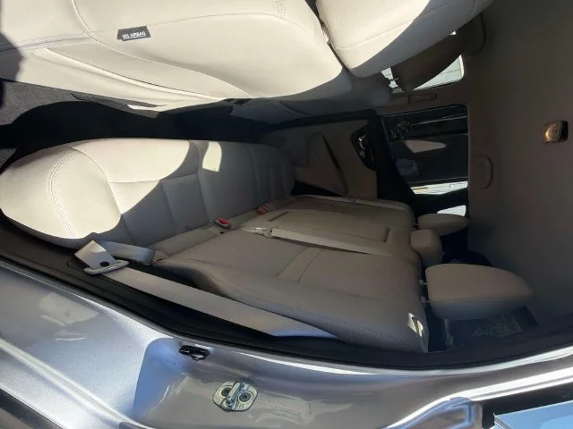 Used 2019 Silver Nissan SL image 15