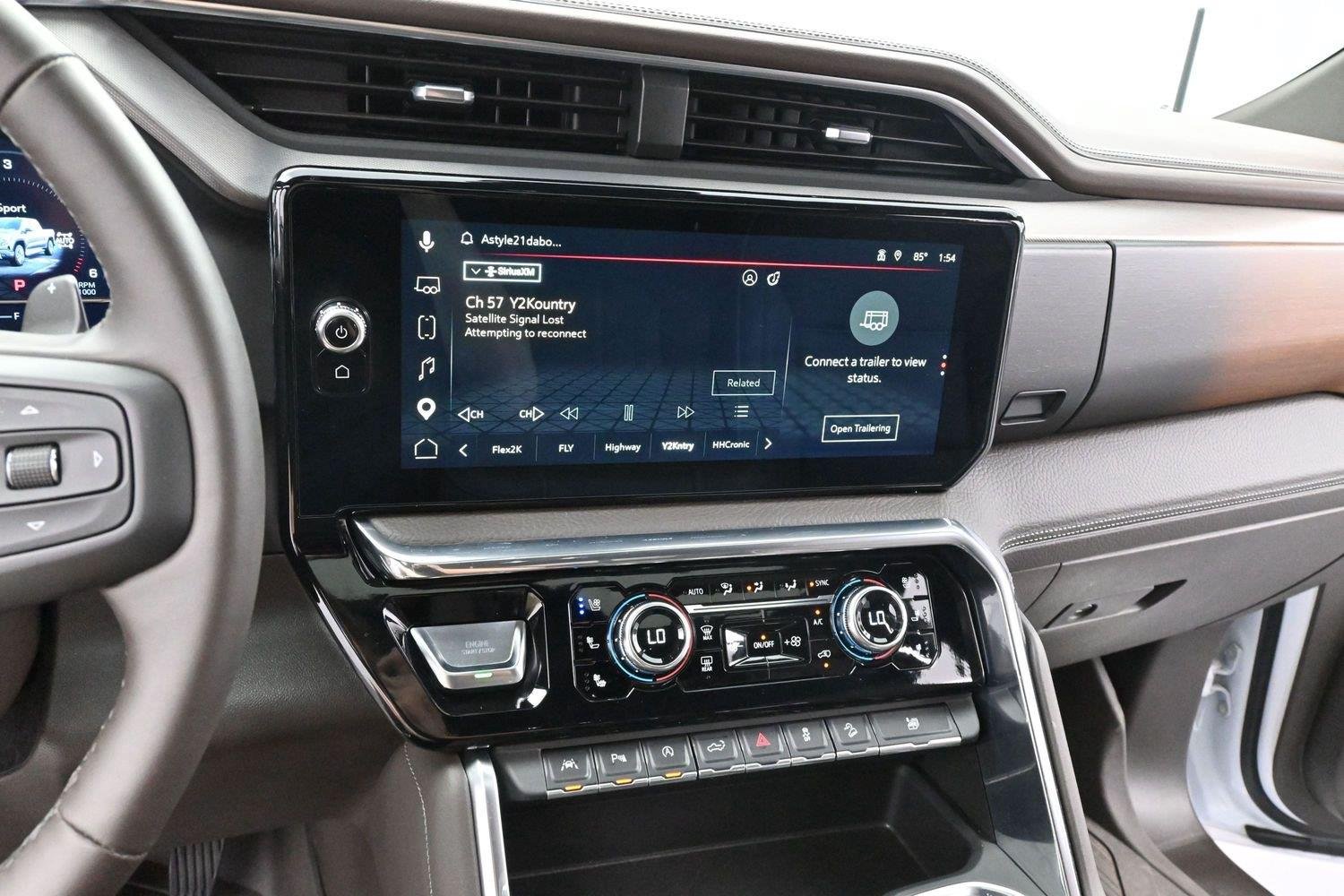 Used 2024 White Frost Tricoat GMC Denali image 20