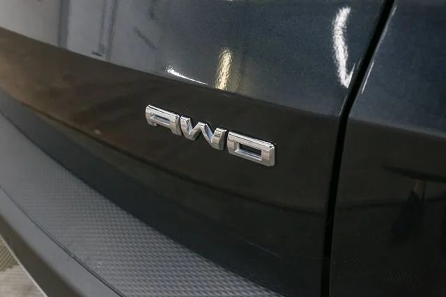 Used 2022 Blue Ford SEL image 10