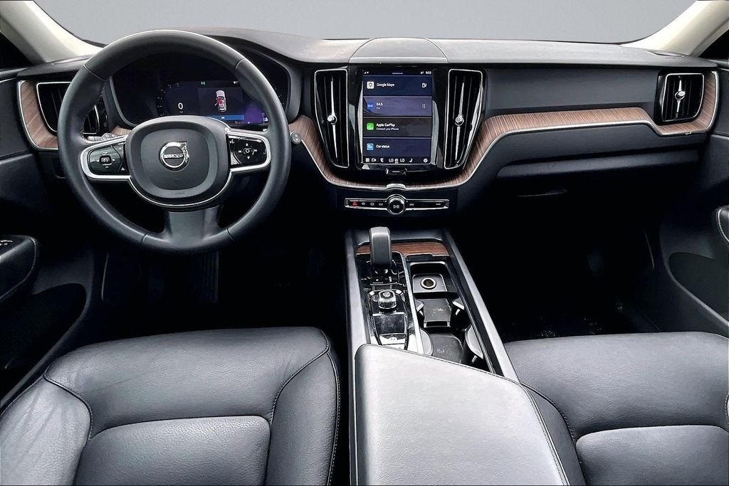 2023 Volvo XC60 Plus - Photo 13