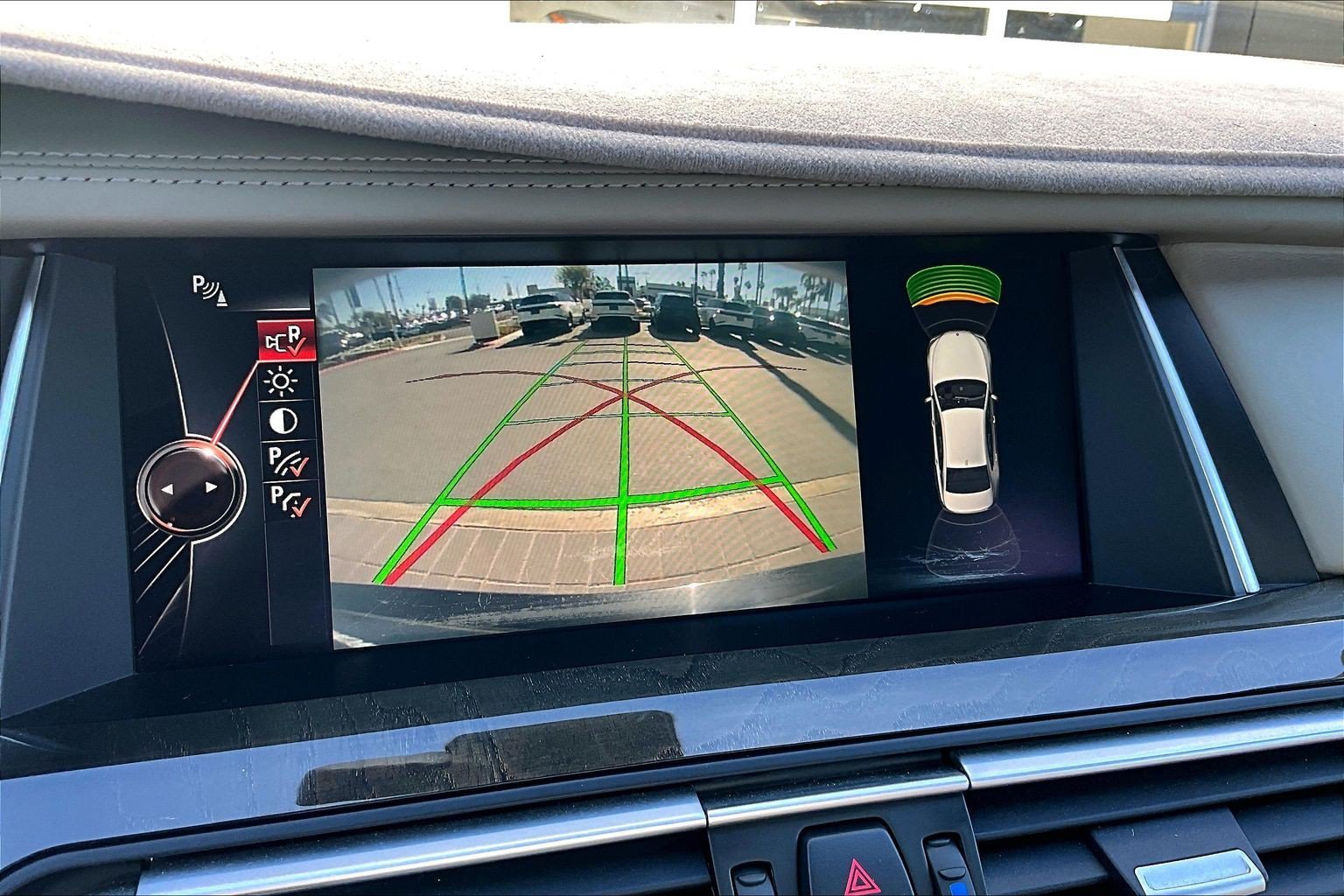 Used 2014 Gray BMW 750i image 21