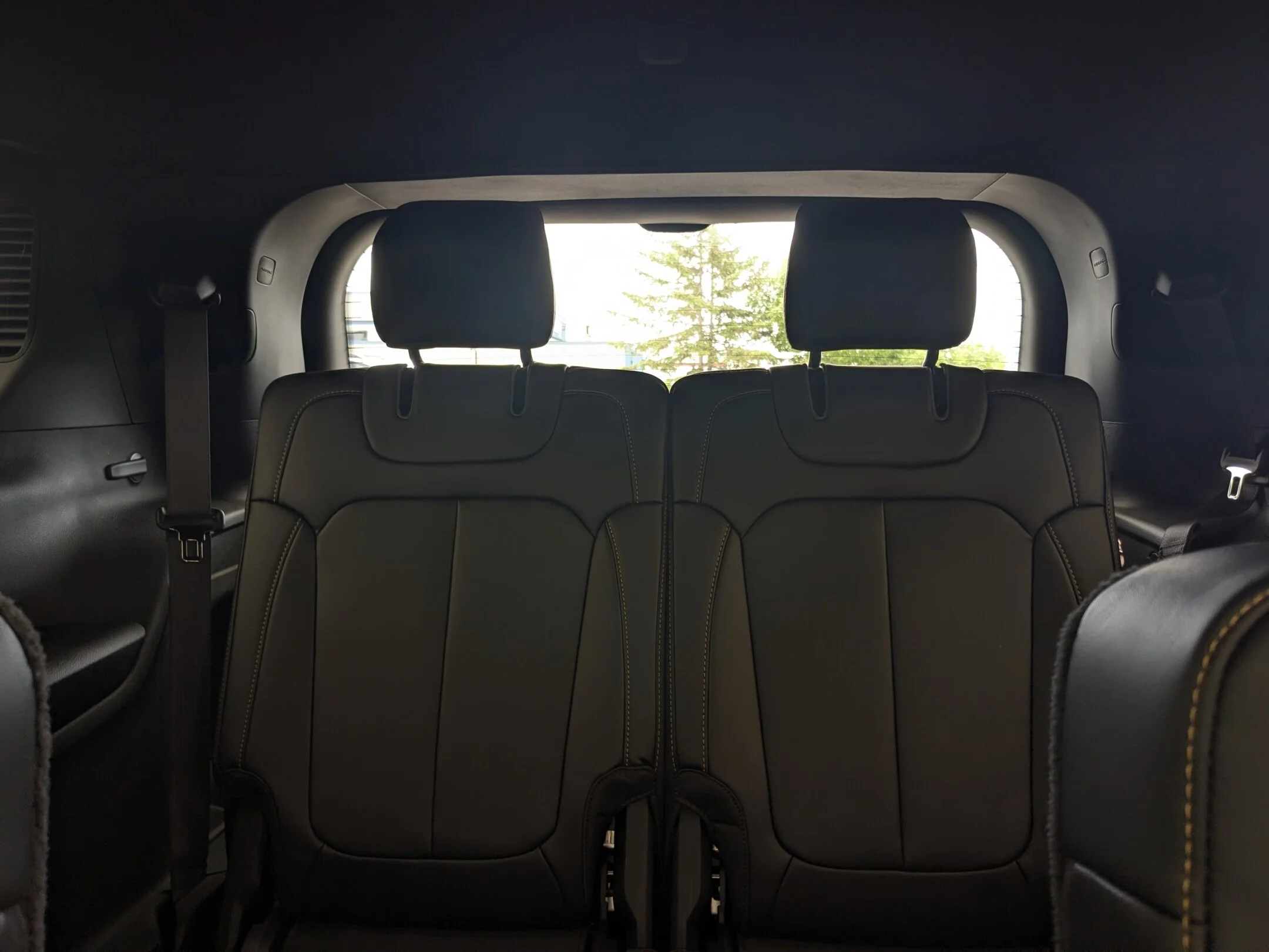 New 2026 Black Jeep 85th Anniversary - - Pkg 2C7 - CommandView Pano Sunroof - 2nd Row Captains - Trailer Tow & More! image 30