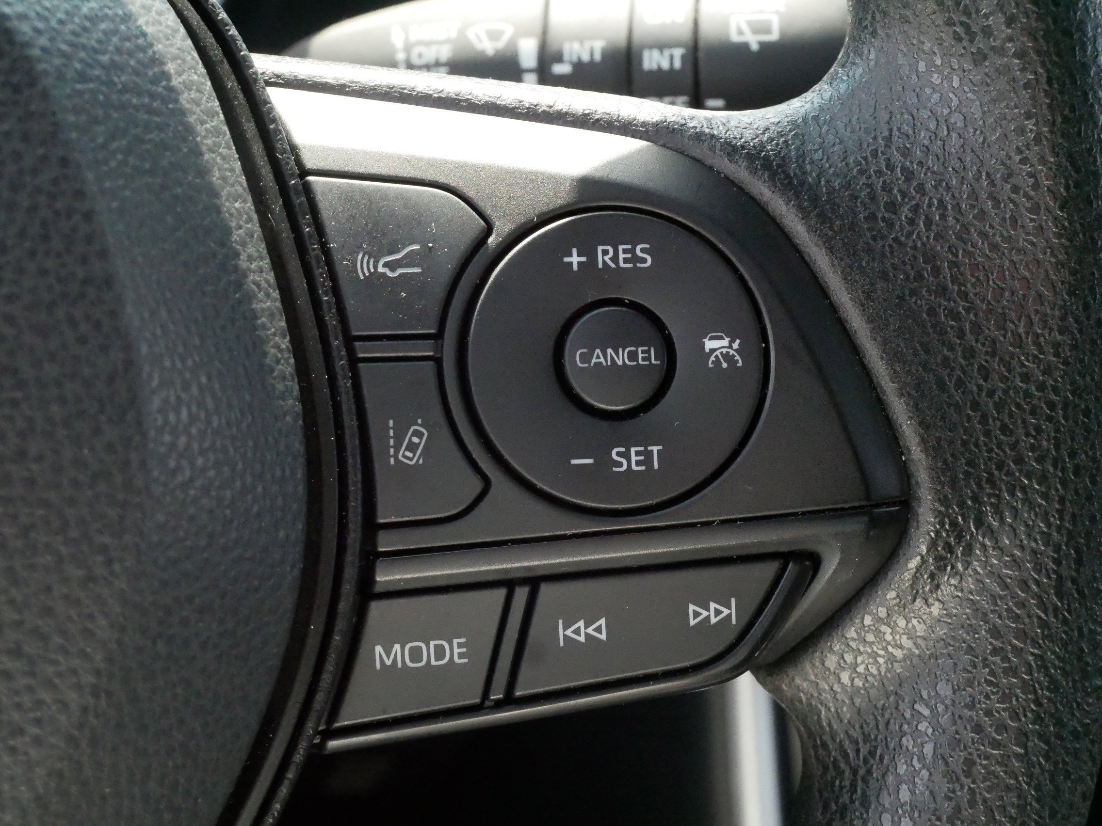 Certified Used 2025 SILVER SKY METALLIC Toyota XLE image 25