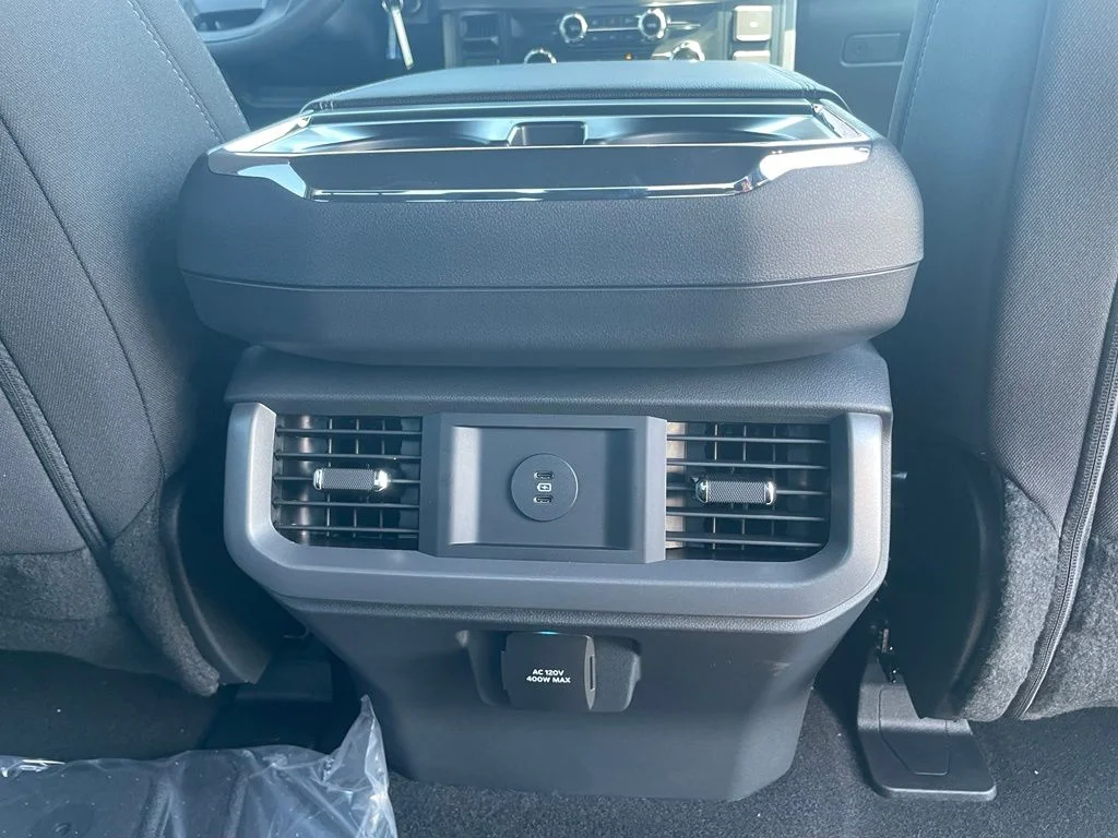Used 2026 Oxford White Ford XLT image 30