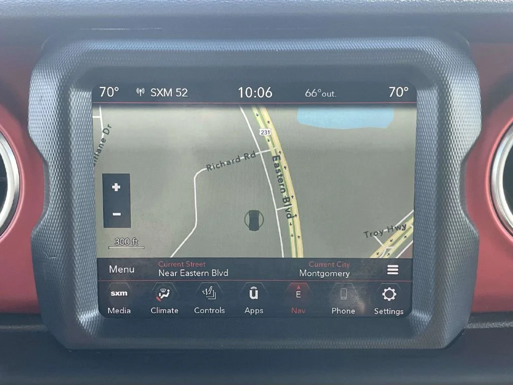 Used 2020 White Jeep Unlimited Rubicon image 20