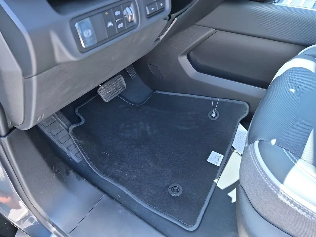 2026 GMC Sierra EV Elevation - Photo 21