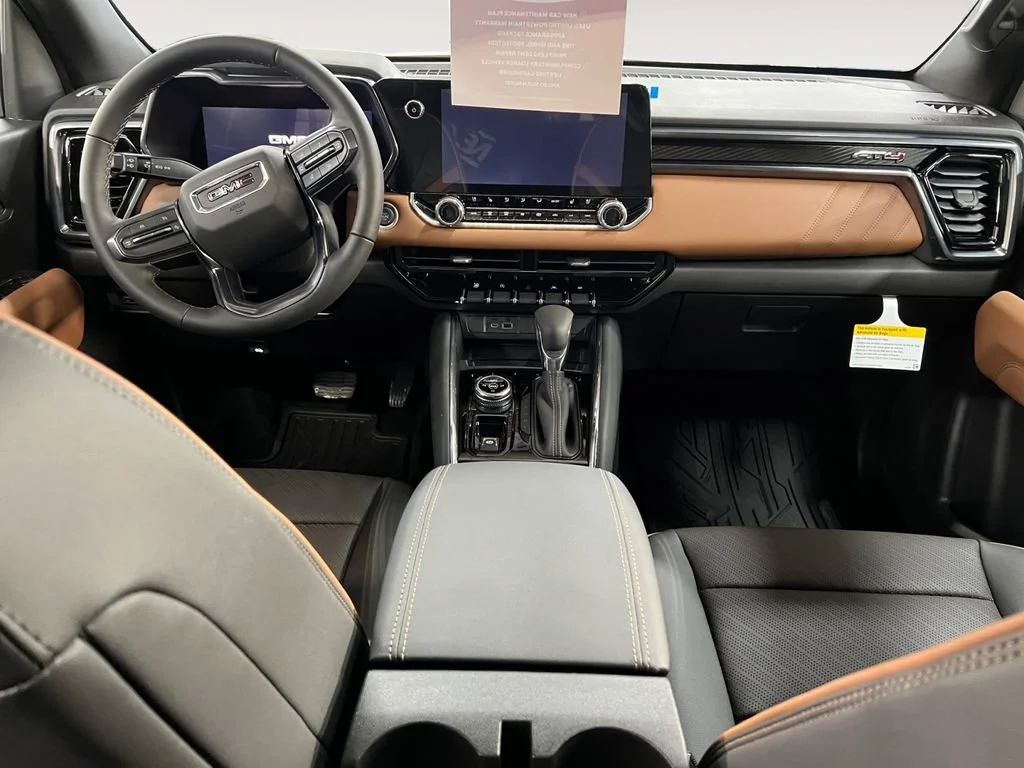 2025 GMC Canyon AT4 - Photo 10