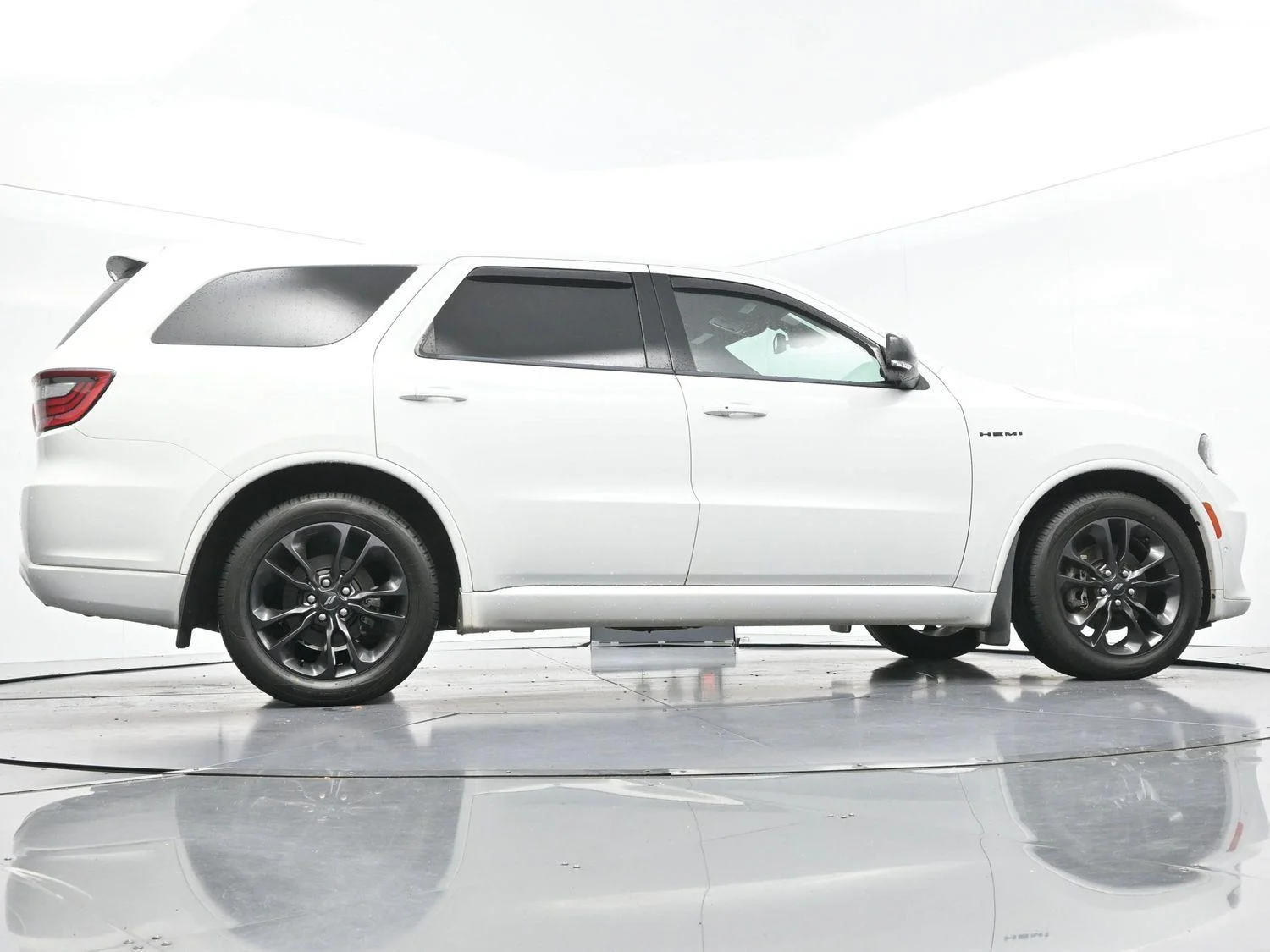 Used 2022 White Knuckle Clearcoat Dodge R/T Plus image 57