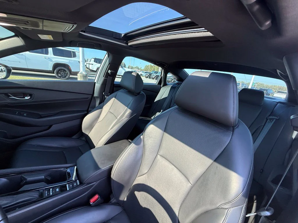 Used 2023 White Honda Sport-L image 18