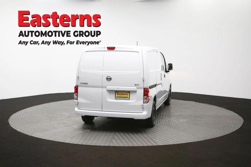 Used 2020 White Nissan SV image 38