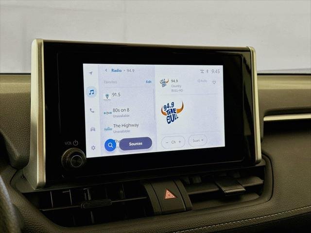 Certified Used 2025 SILVER SKY METALLIC Toyota  image 22