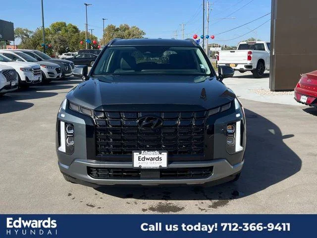 New 2025 Gray Hyundai SEL image 2